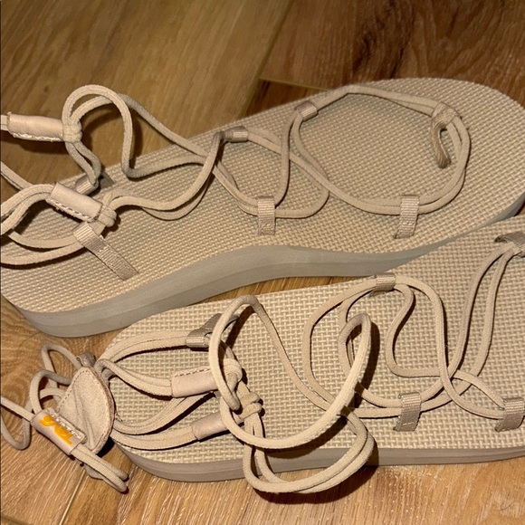 Teva Midform Infinity Sandals - Picture 3 of 5